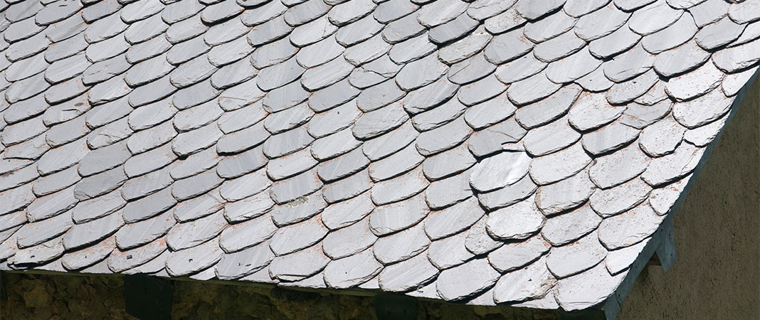 Bild von Dach mit Schieferplatten