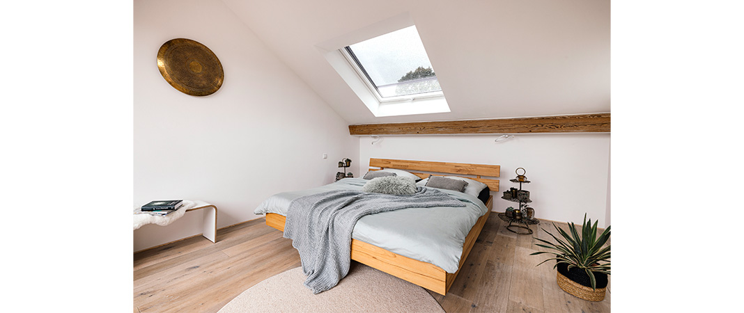 Bild vom Schlafzimmer nach dem Umbau der Scheune