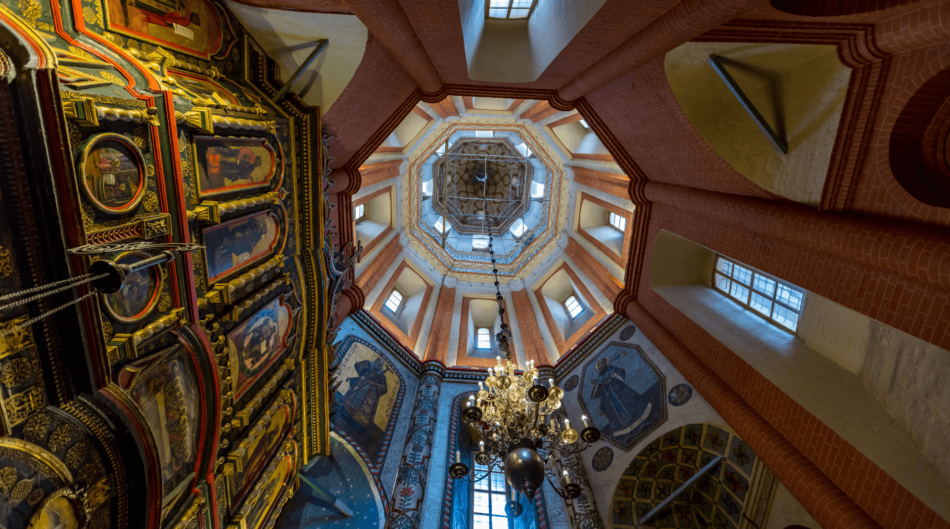 Innenansicht der Kuppel der Basilius Kathedrale in Moskau