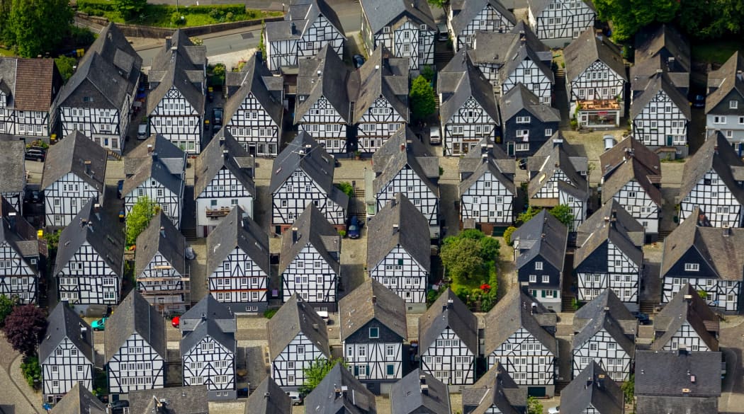 Die Fachwerkhäuser des Alten Flecken in Freudenberg mit ihren Schieferdächern.